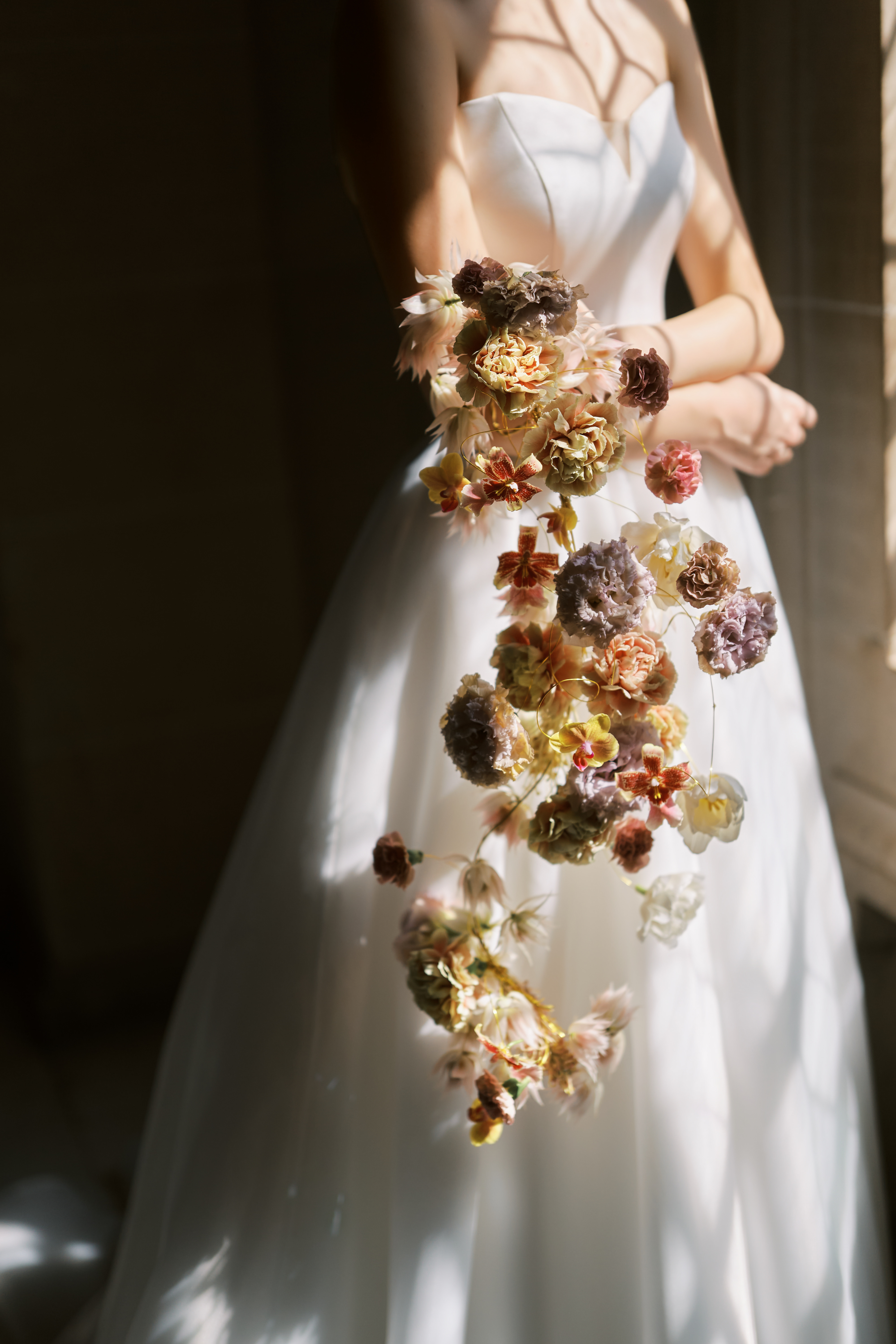 Lynn holding cascading bouquet